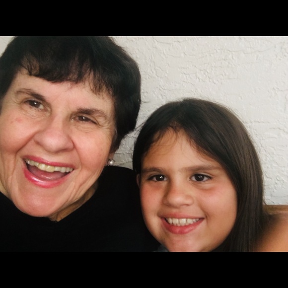 Meet your Posher, Fabiola - Picture 1 of 1